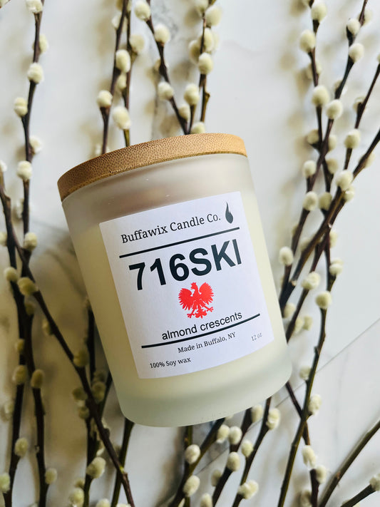 12oz Dyngus day 716ski almond crescents pure soy candle