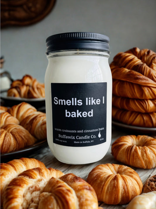 16oz smells like I baked pure soy candle